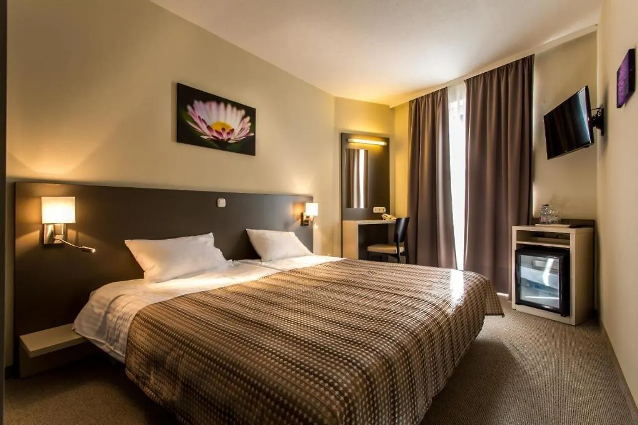 Corvin Hotel Budapest Sissi Wing 3*,