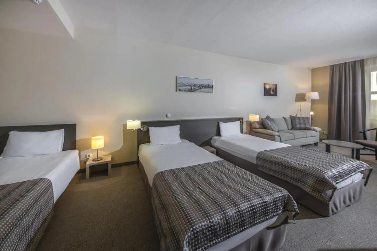 Corvin Hotel Budapest Sissi Wing