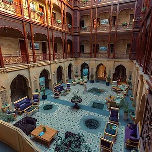 Shah Palace Luxury Museum 4* Baku