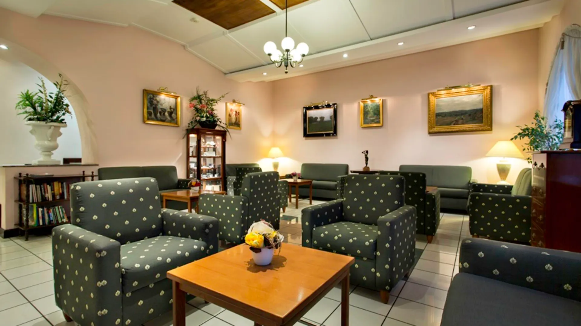 Corvin Hotel Budapest Sissi Wing