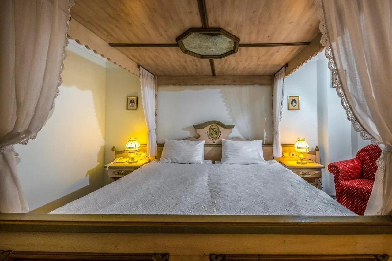 Corvin Hotel Budapest Sissi Wing